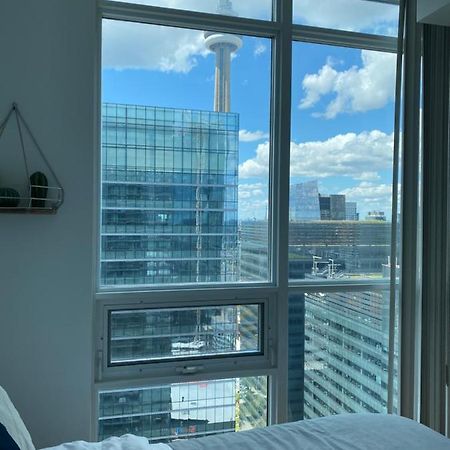 Toronto Cn Tower Maple Leaf Square Luxurious 2 Bedroom Condo Luaran gambar